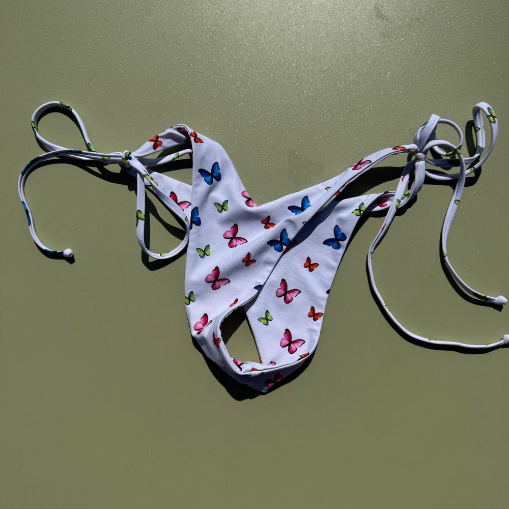 Berry Beachy Butterfly Bikini Bottom (Size S) - Picture 3 of 5